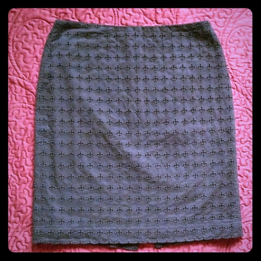 Banana Republic black pencil skirt